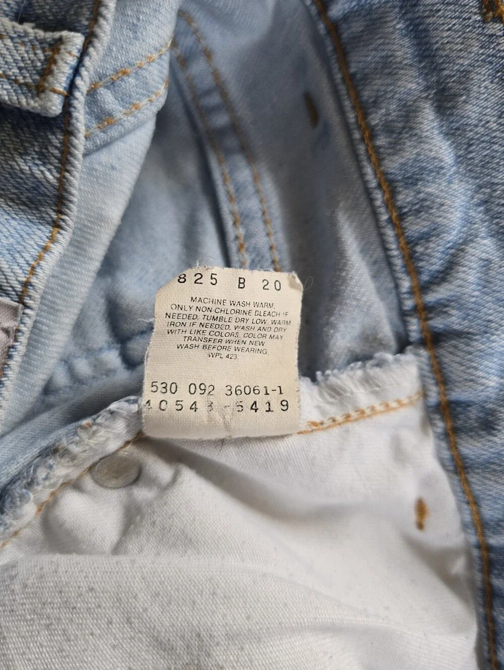 VTG Levi 548 Jeans Mens 34x30 Light Blue Denim Relaxed 90s White Label Stretch